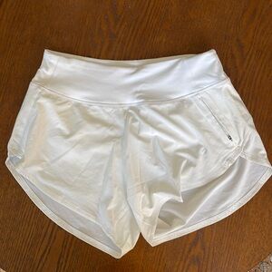 Outdoor Voices Hudson 2.5” shorts